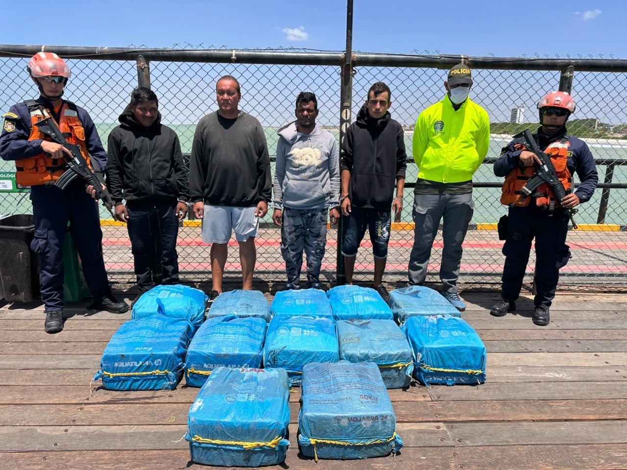 Cuatro personas de nacionalidad venezolana capturadas en el operativo.